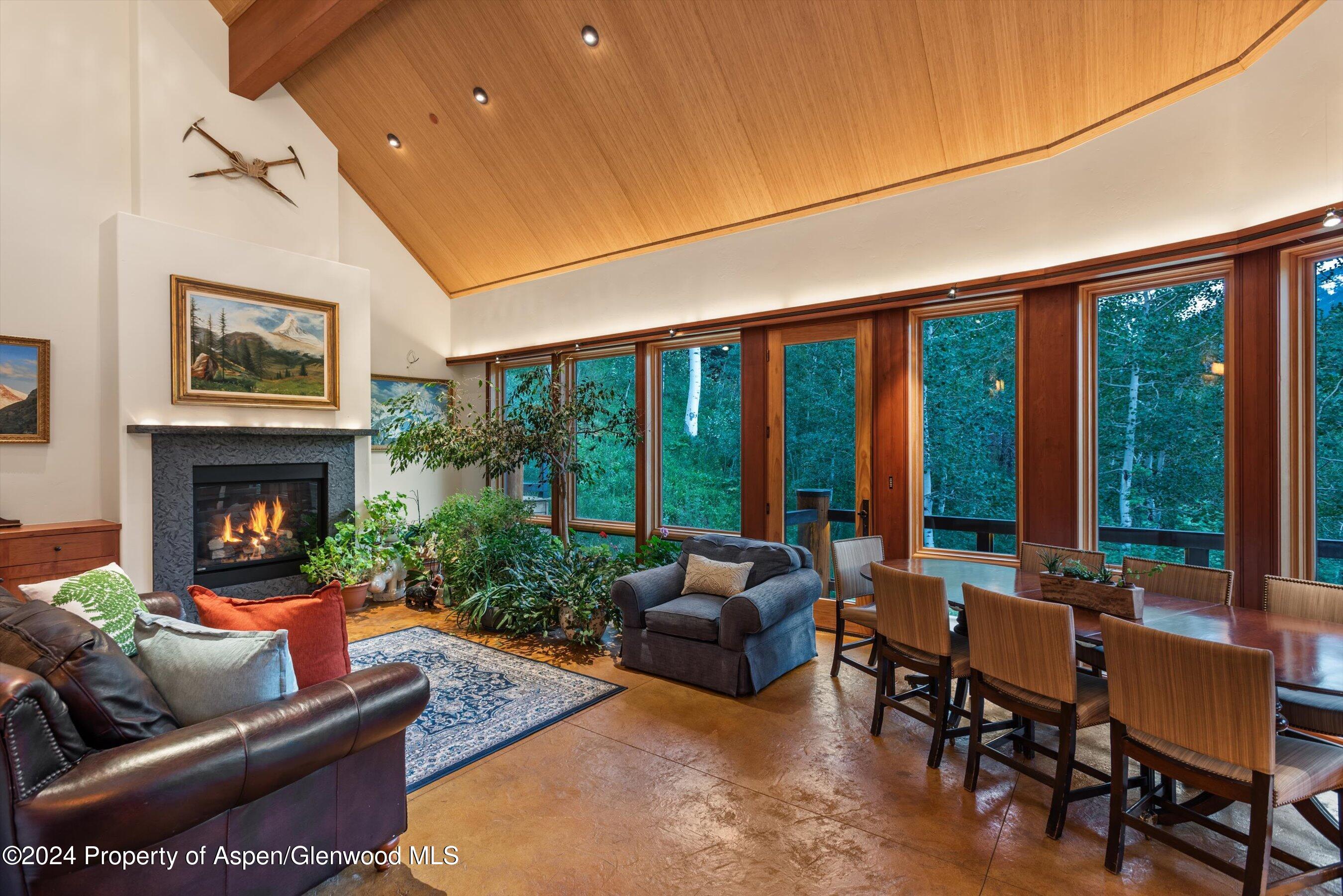 335 Hall Drive Property Photo 15