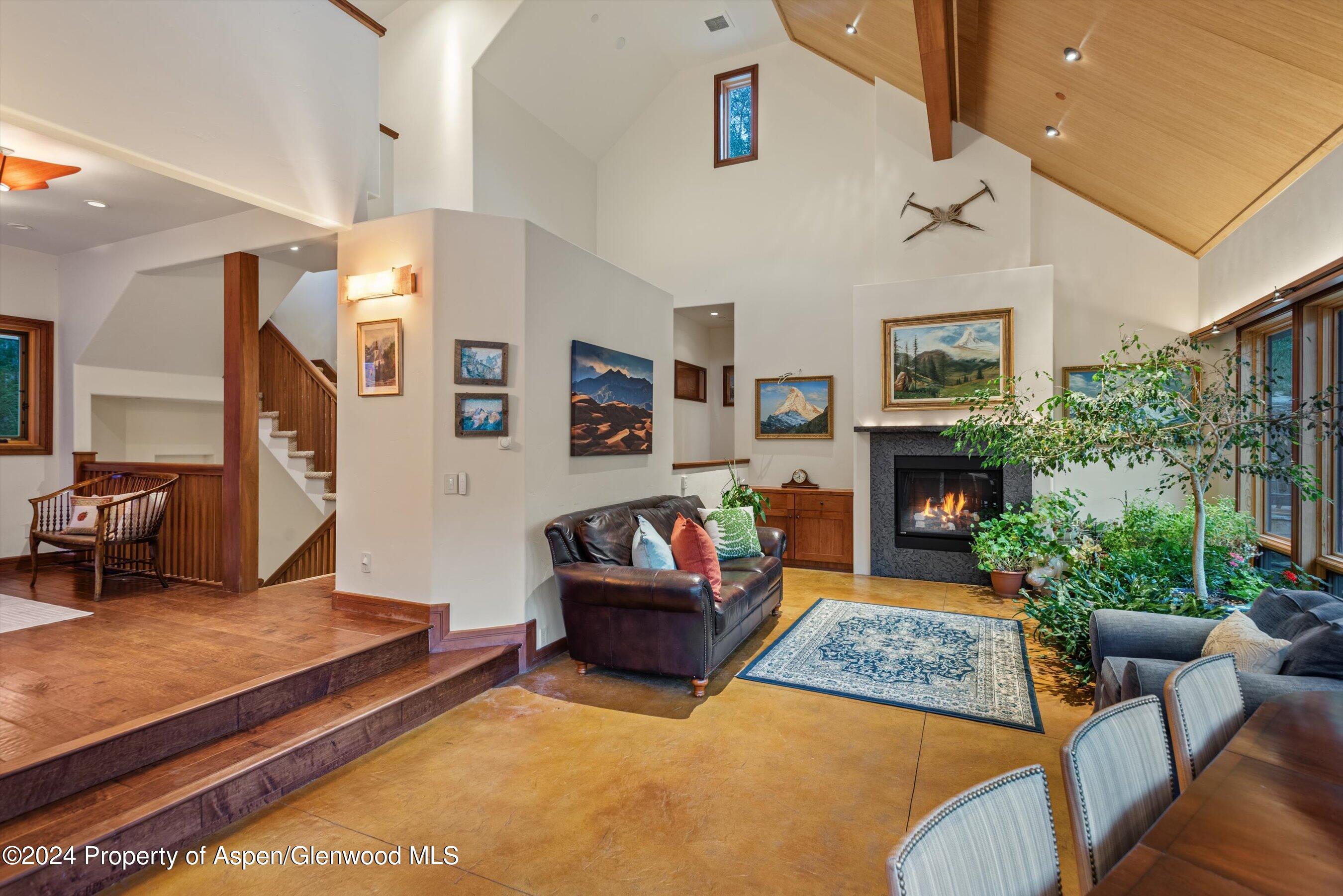 335 Hall Drive Property Photo 16