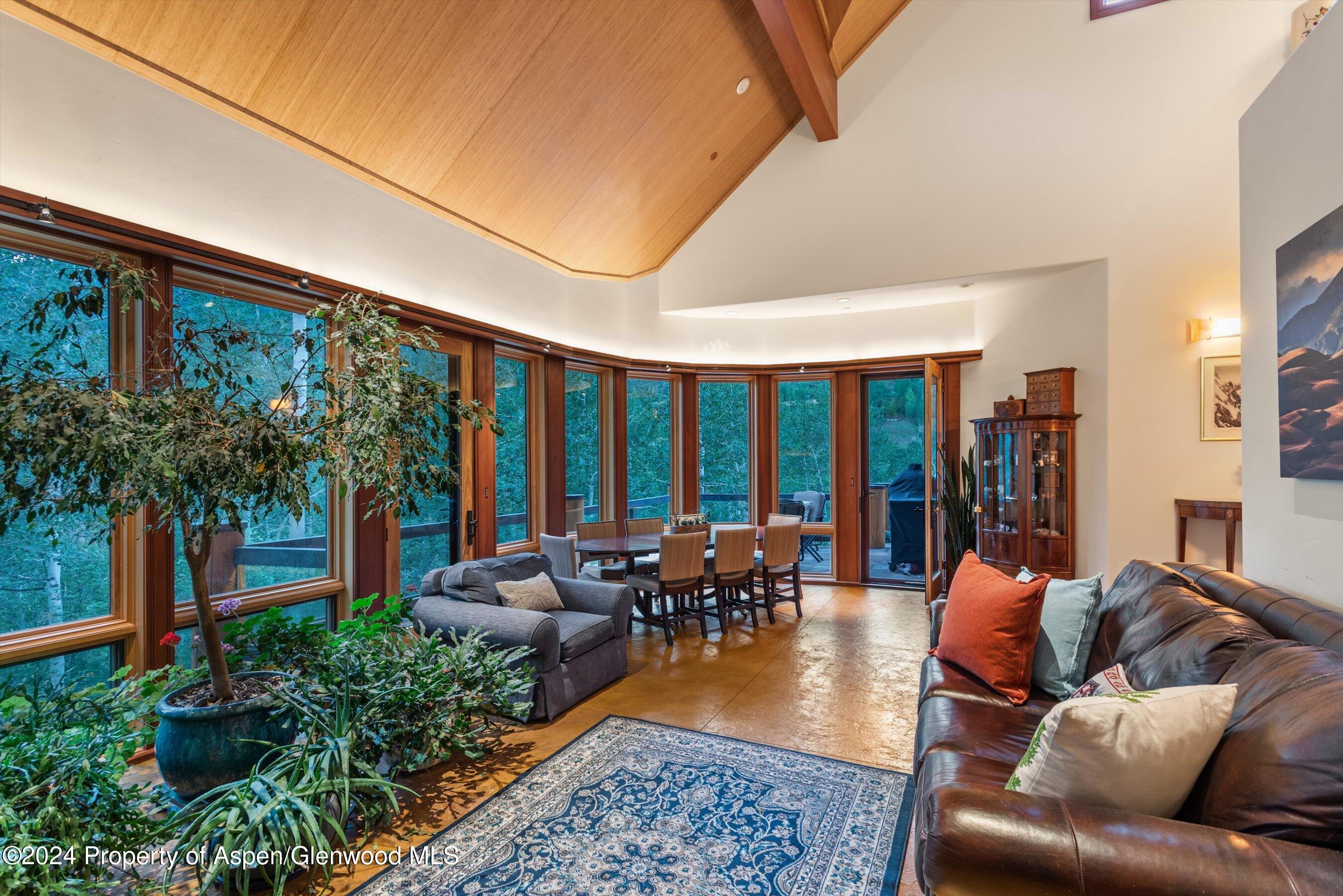 335 Hall Drive Property Photo 17