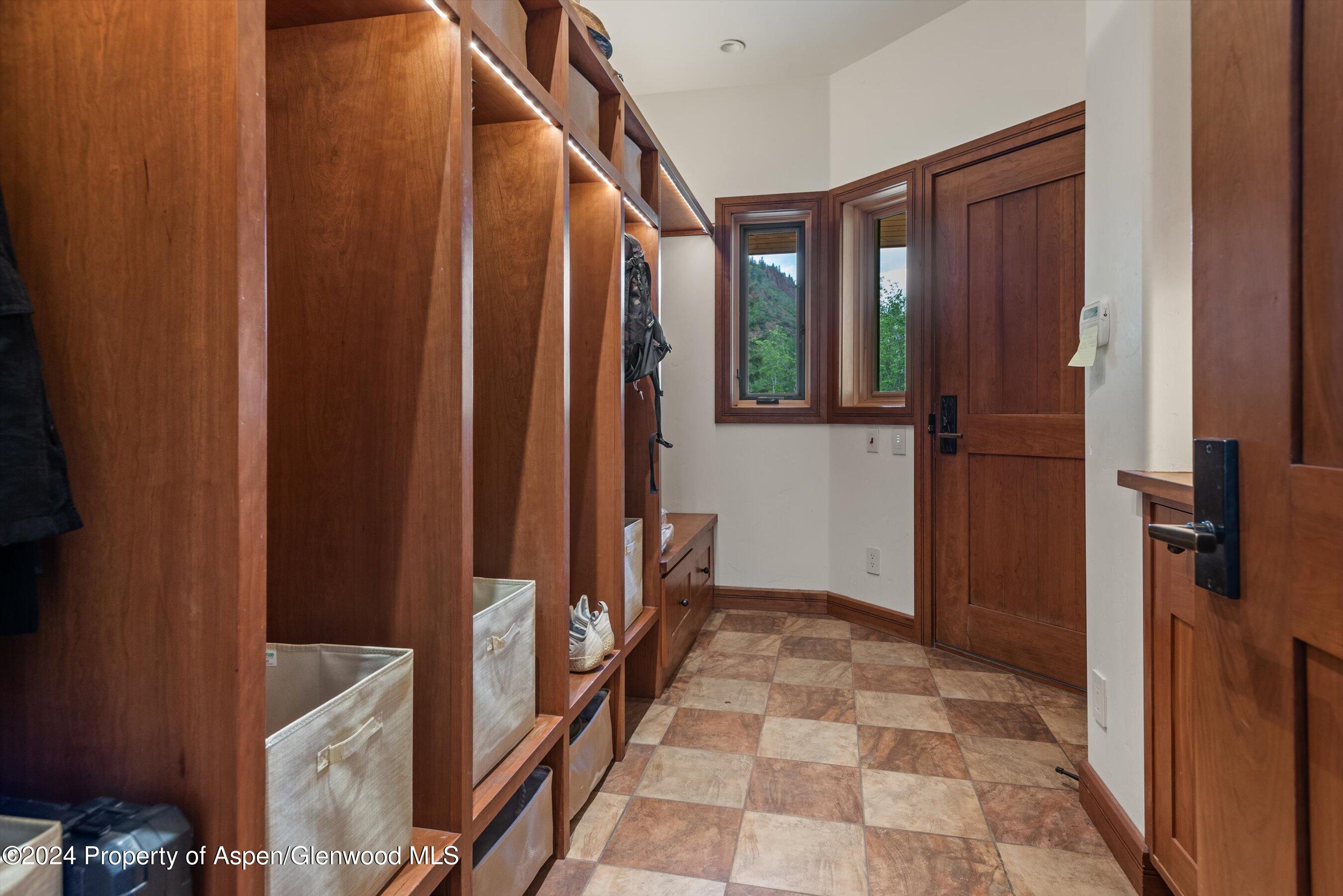 335 Hall Drive Property Photo 26