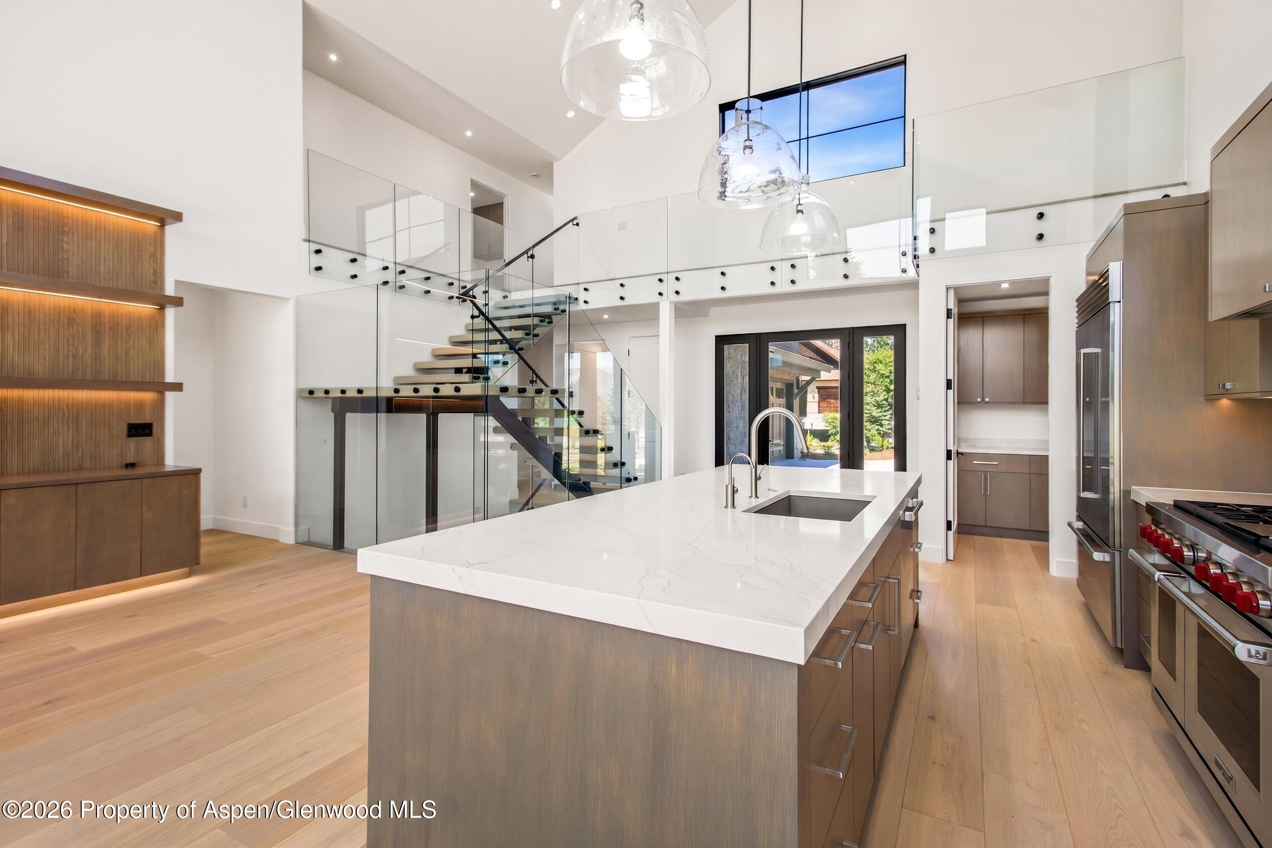 589 Saddleback Road Property Photo 8