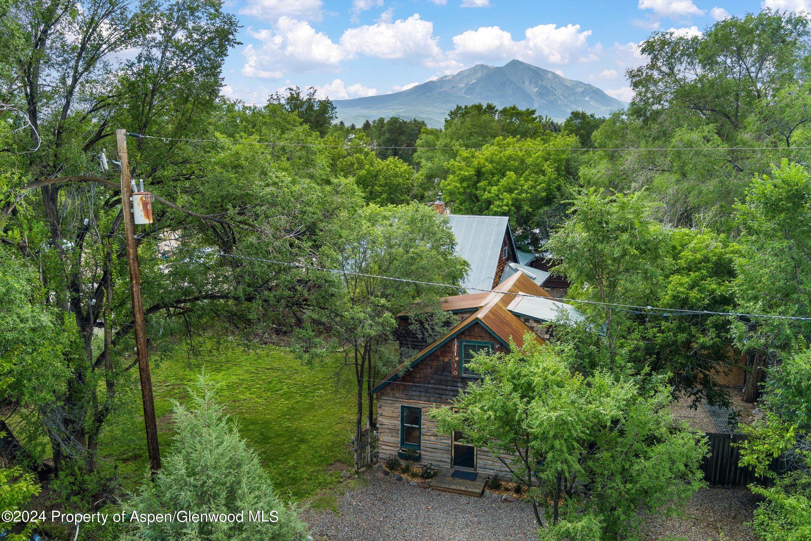 610 Colorado Avenue Property Photo 3