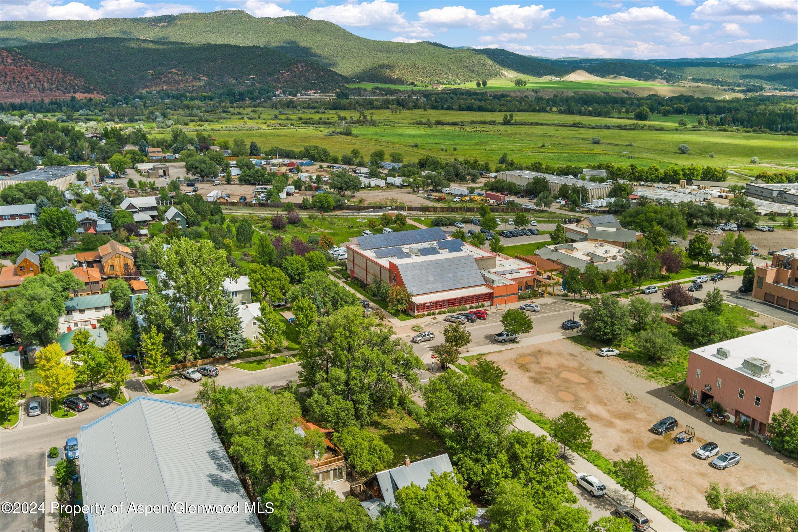 610 Colorado Avenue Property Photo 10