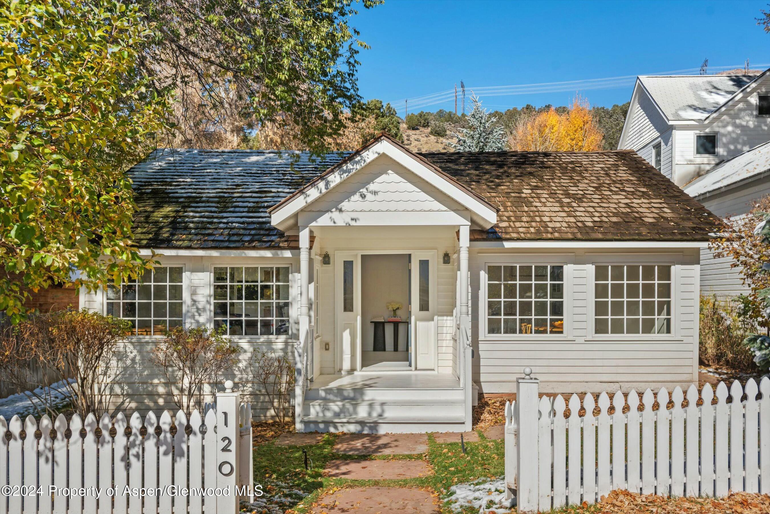 120 E Sopris Drive Property Photo 1