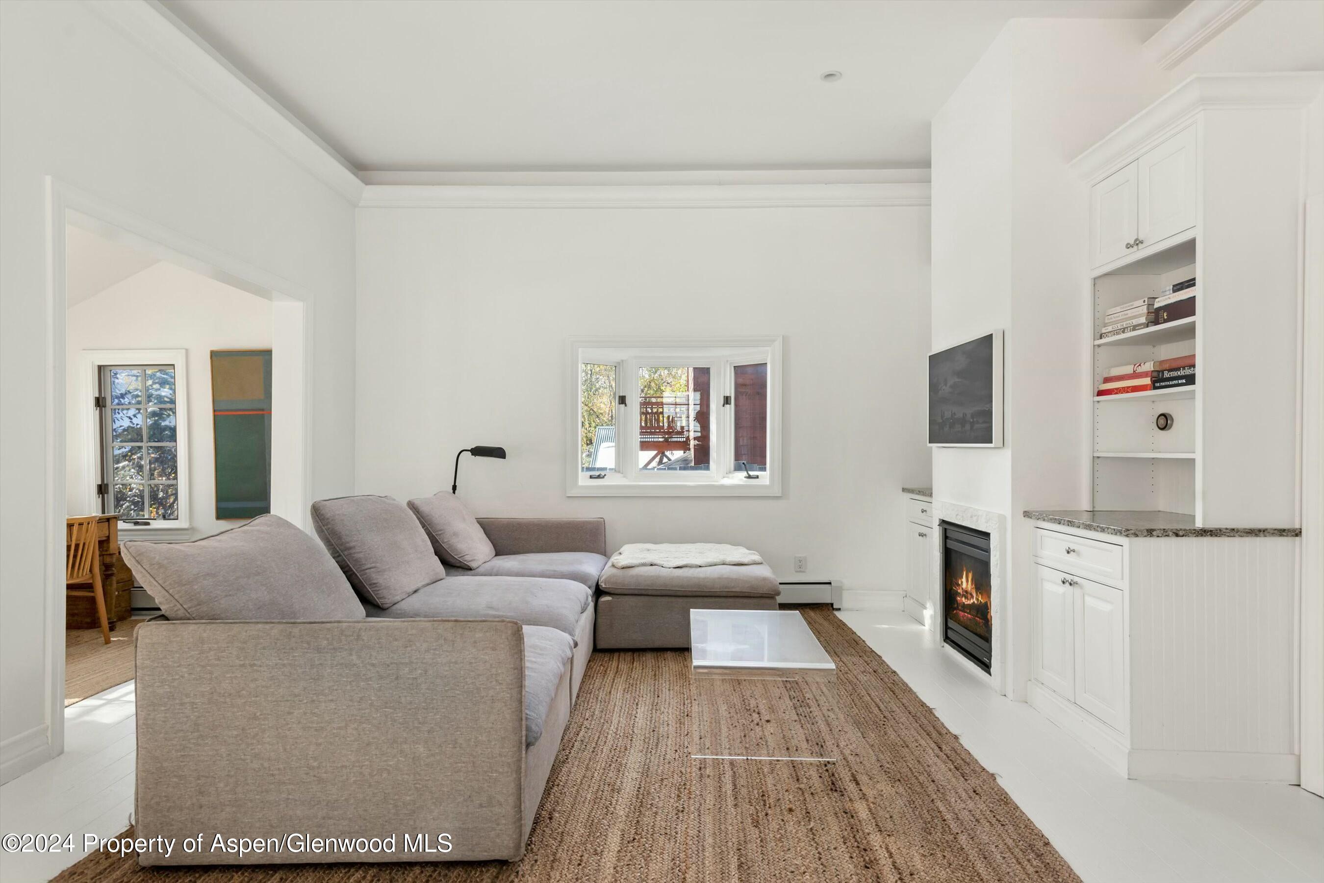 120 E Sopris Drive Property Photo 5