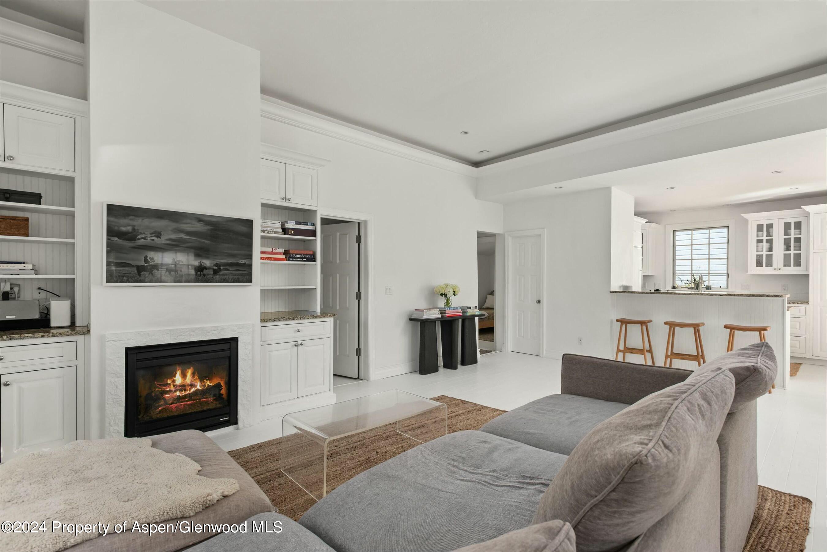 120 E Sopris Drive Property Photo 7