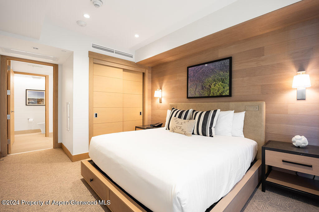 130 Wood Road, 460-462 Property Photo 10