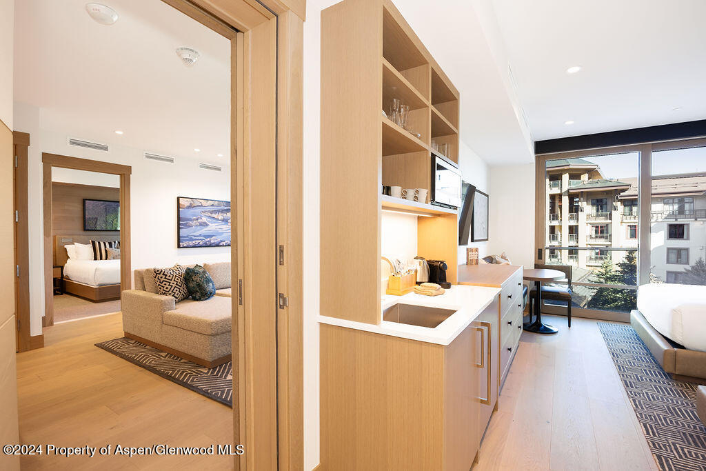 130 Wood Road, 460-462 Property Photo 13