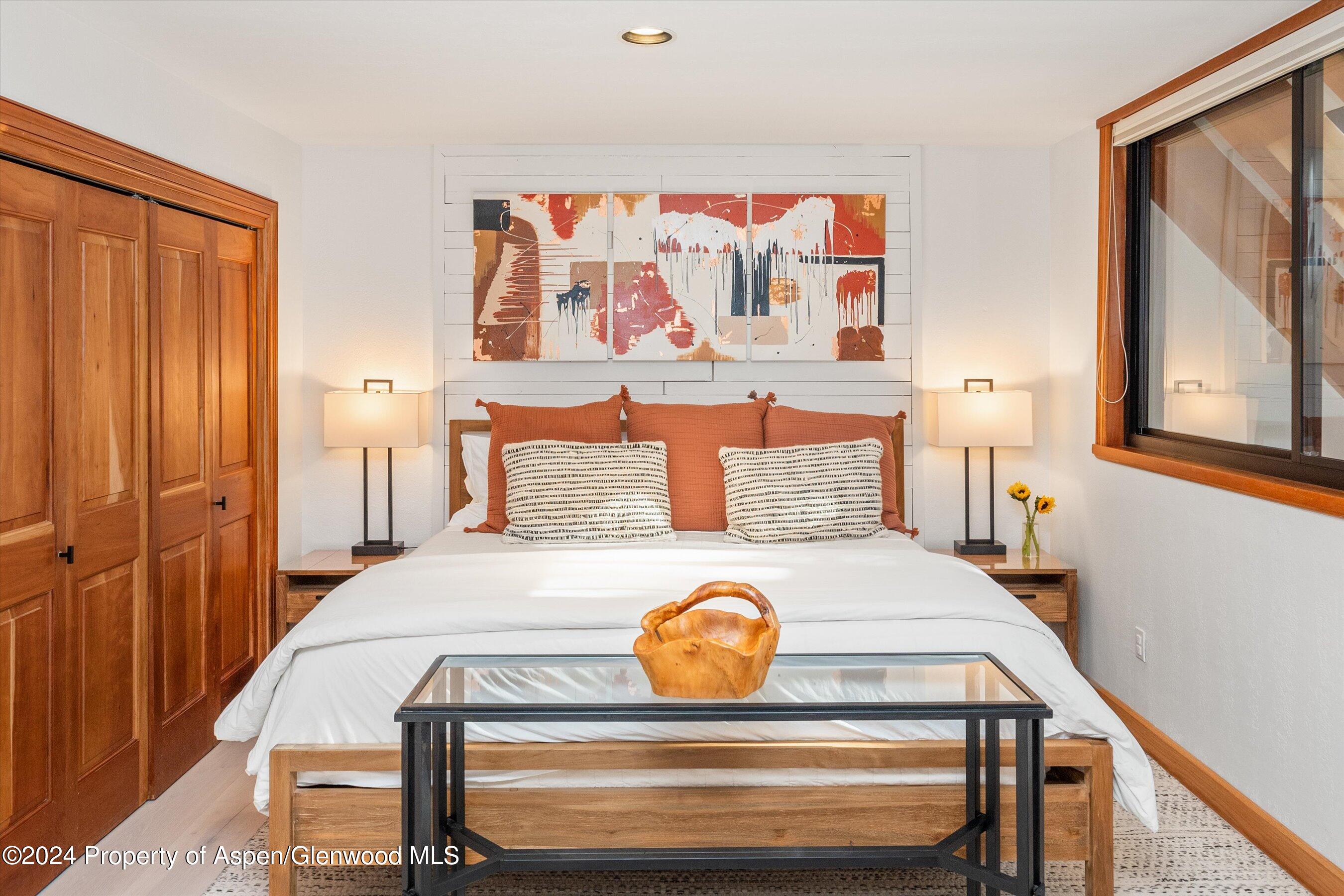 326 W Hopkins Avenue Property Photo 16