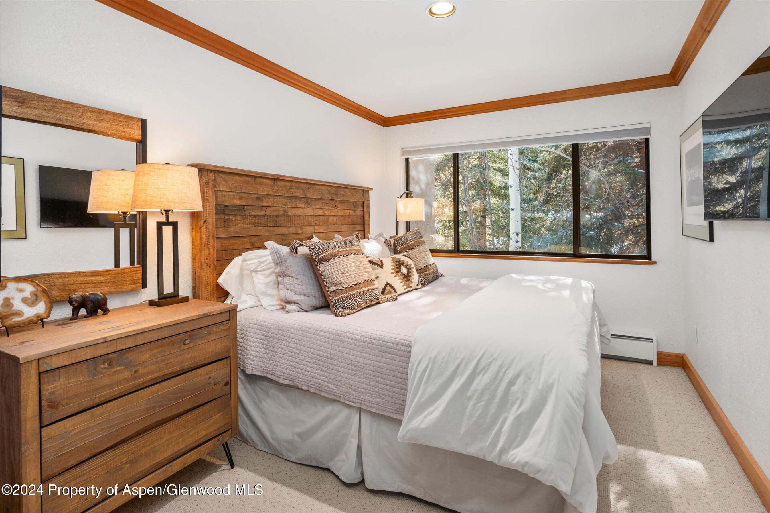 326 W Hopkins Avenue Property Photo 21