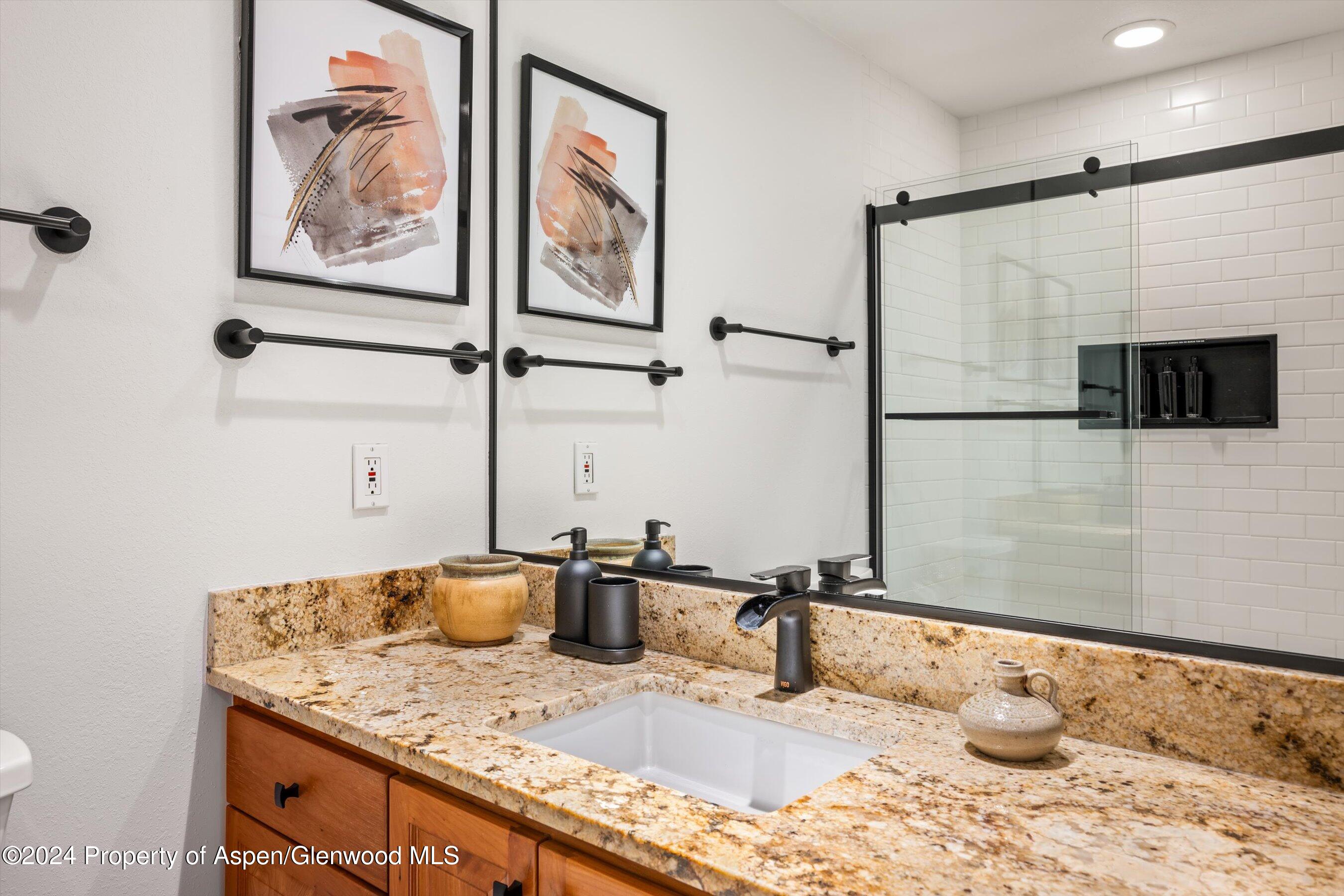 326 W Hopkins Avenue Property Photo 24