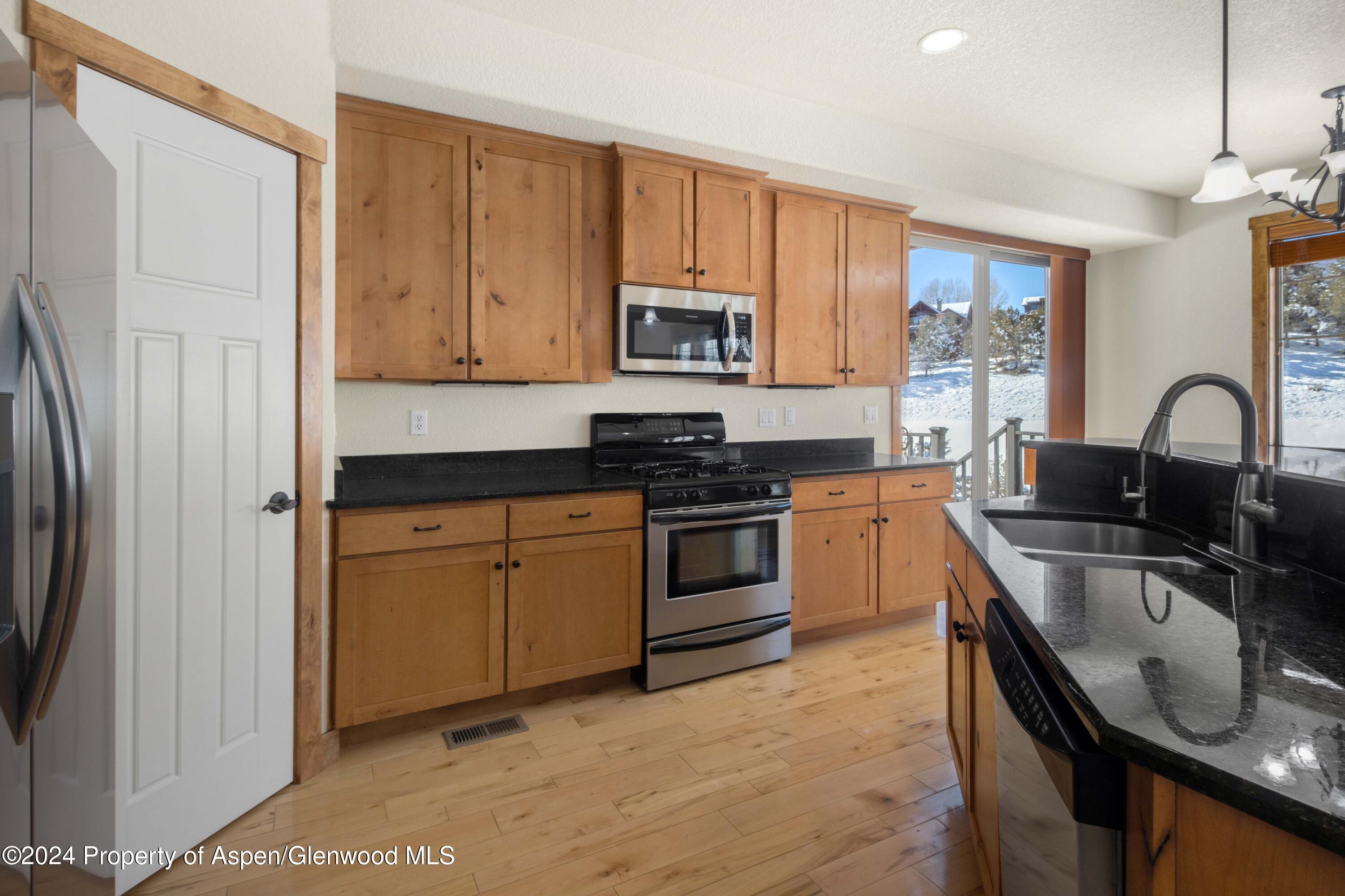 46 Antler Loop Property Photo 8