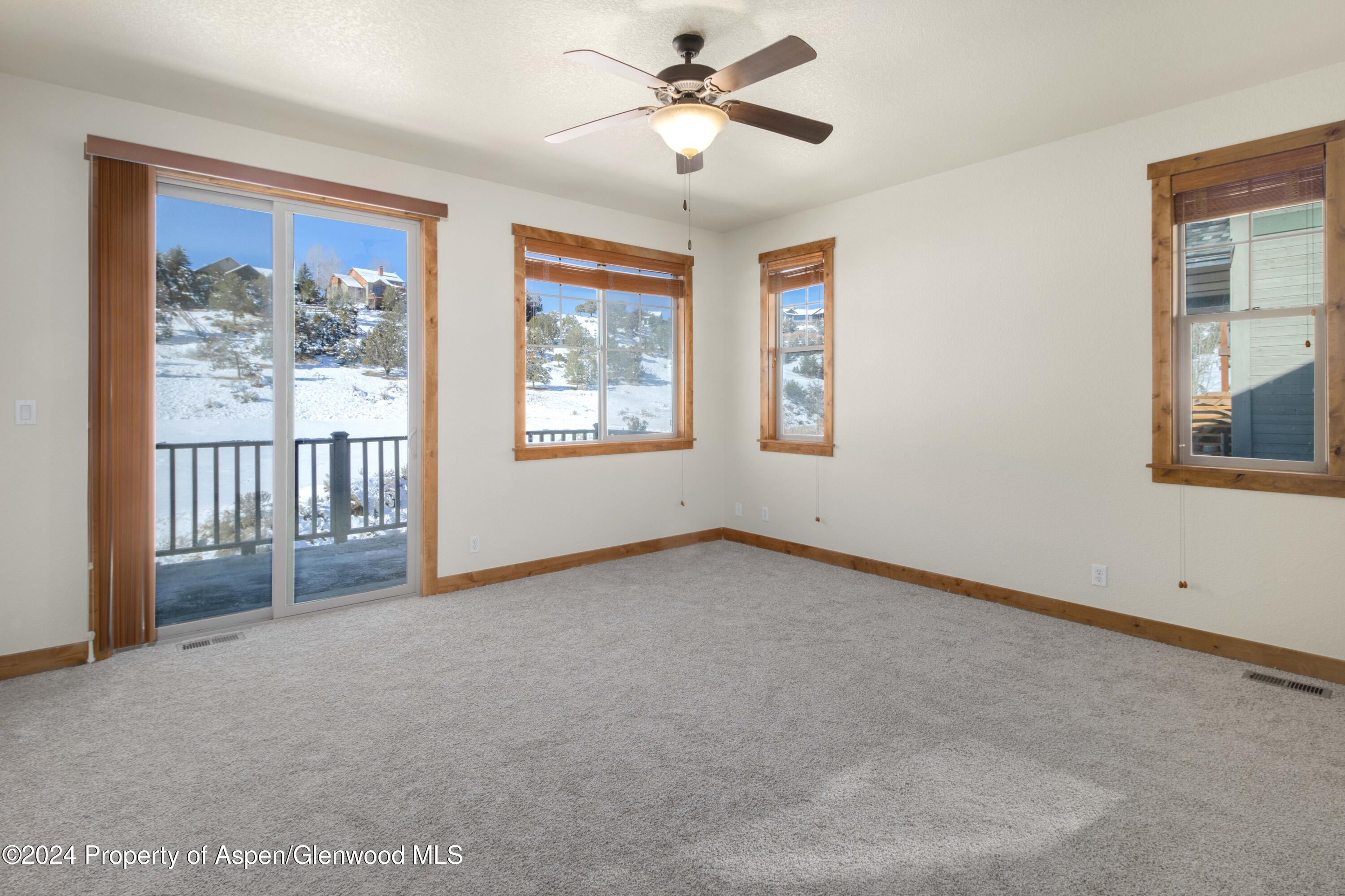 46 Antler Loop Property Photo 14