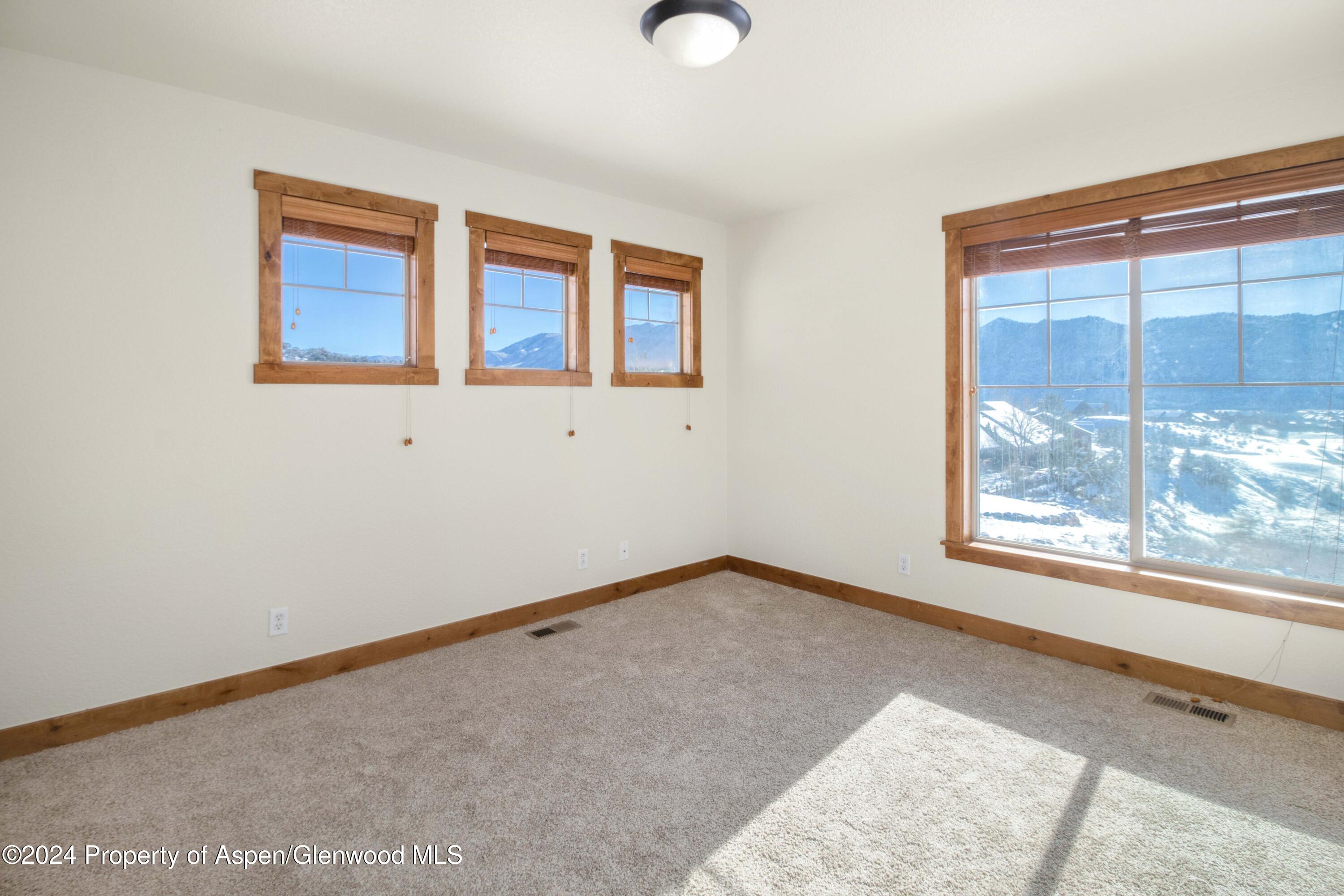 46 Antler Loop Property Photo 19