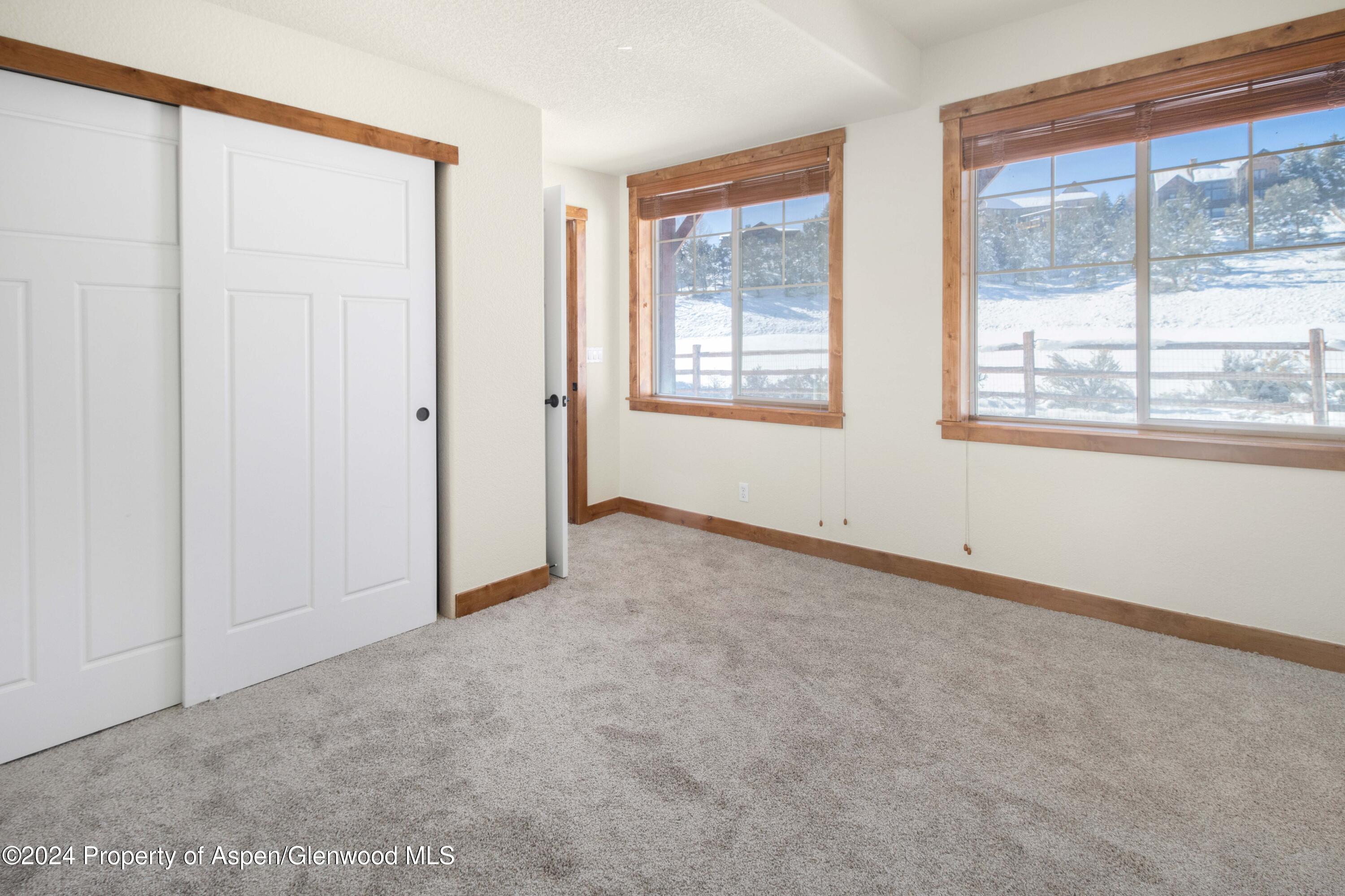 46 Antler Loop Property Photo 23