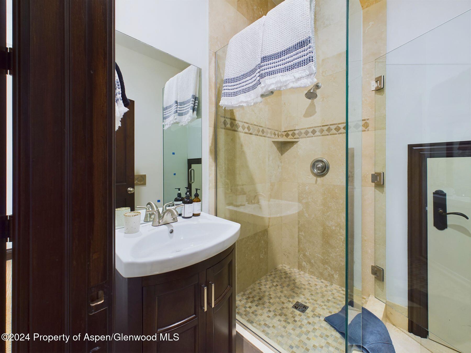 910 E Cooper Avenue Property Photo 42
