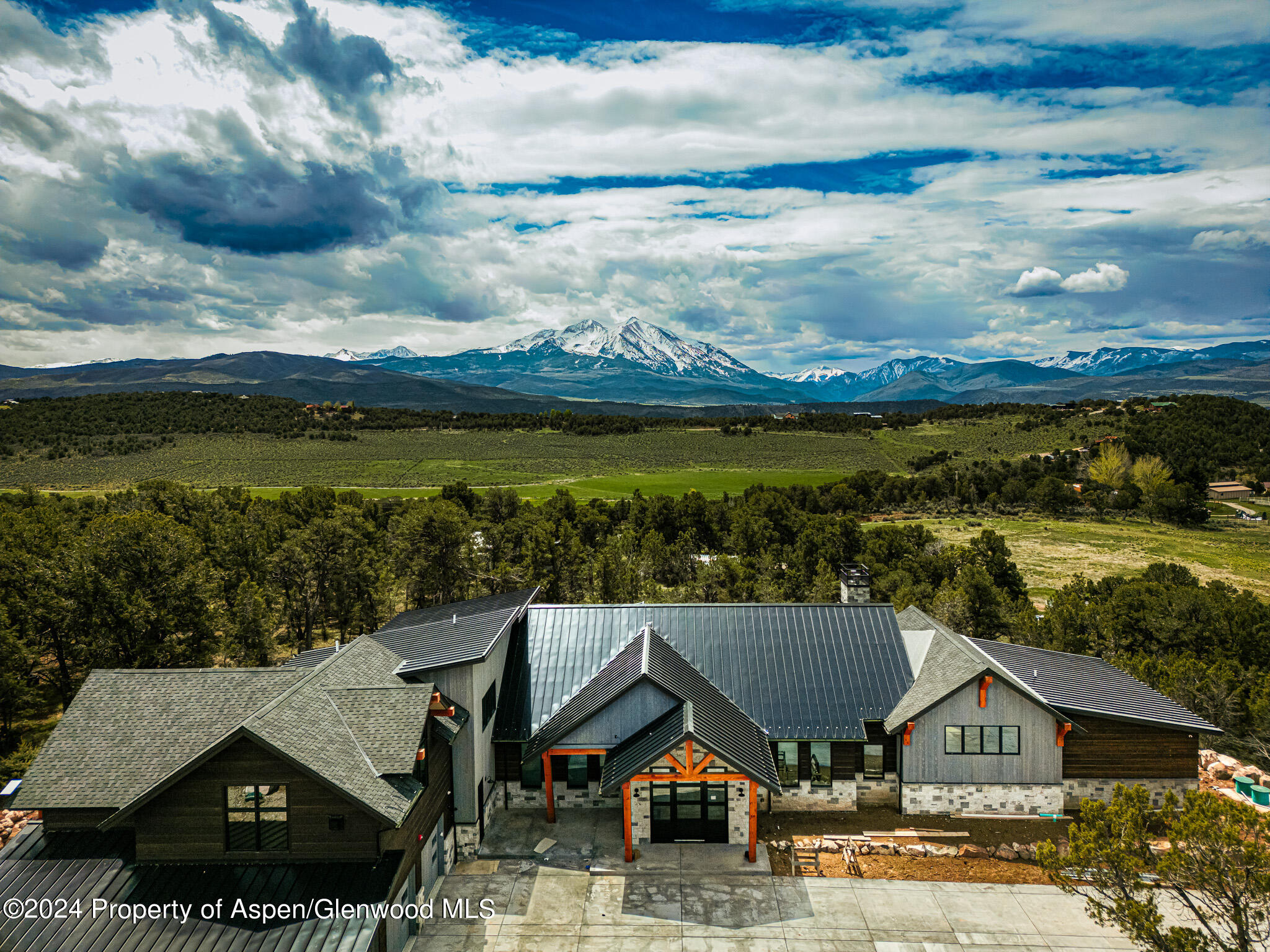 66 Sopris Lane Property Photo 3