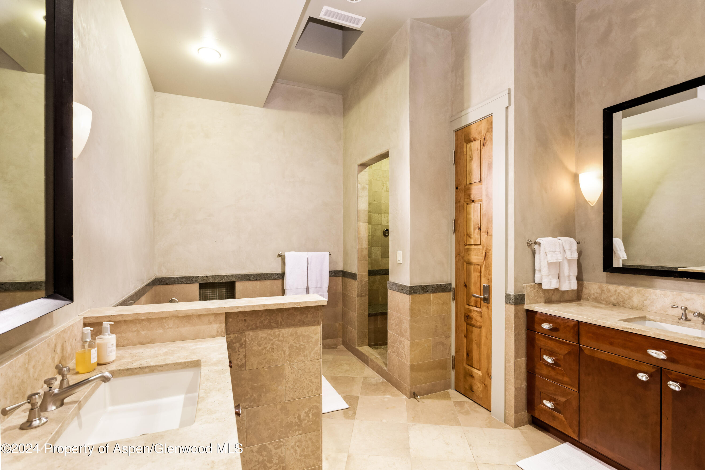501 Rio Grande Place, Unit 204 Property Photo 21