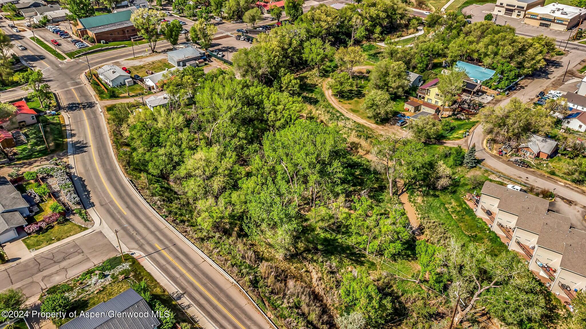 1022 East Avenue Property Photo 5
