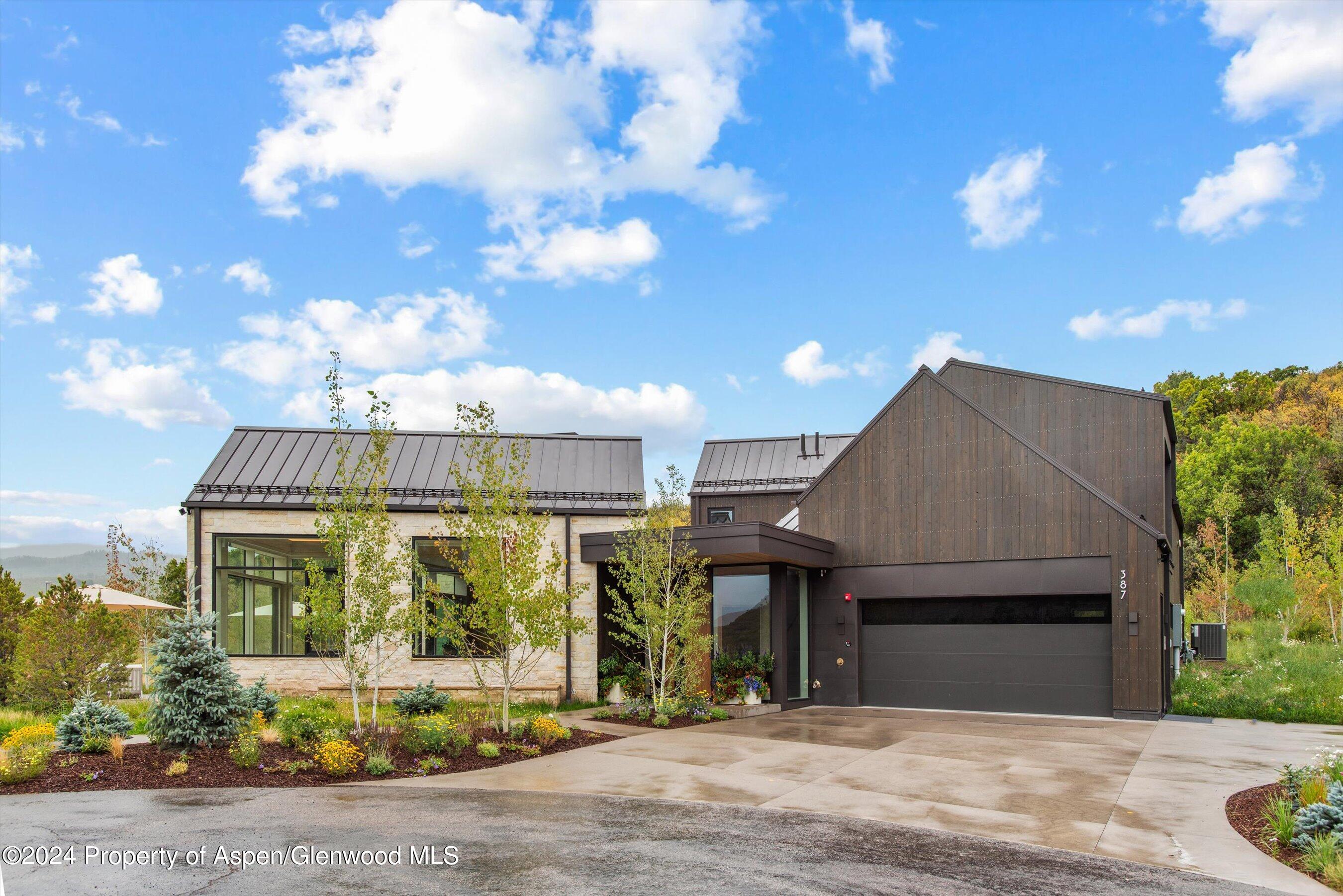387 Branding Lane Property Photo 50