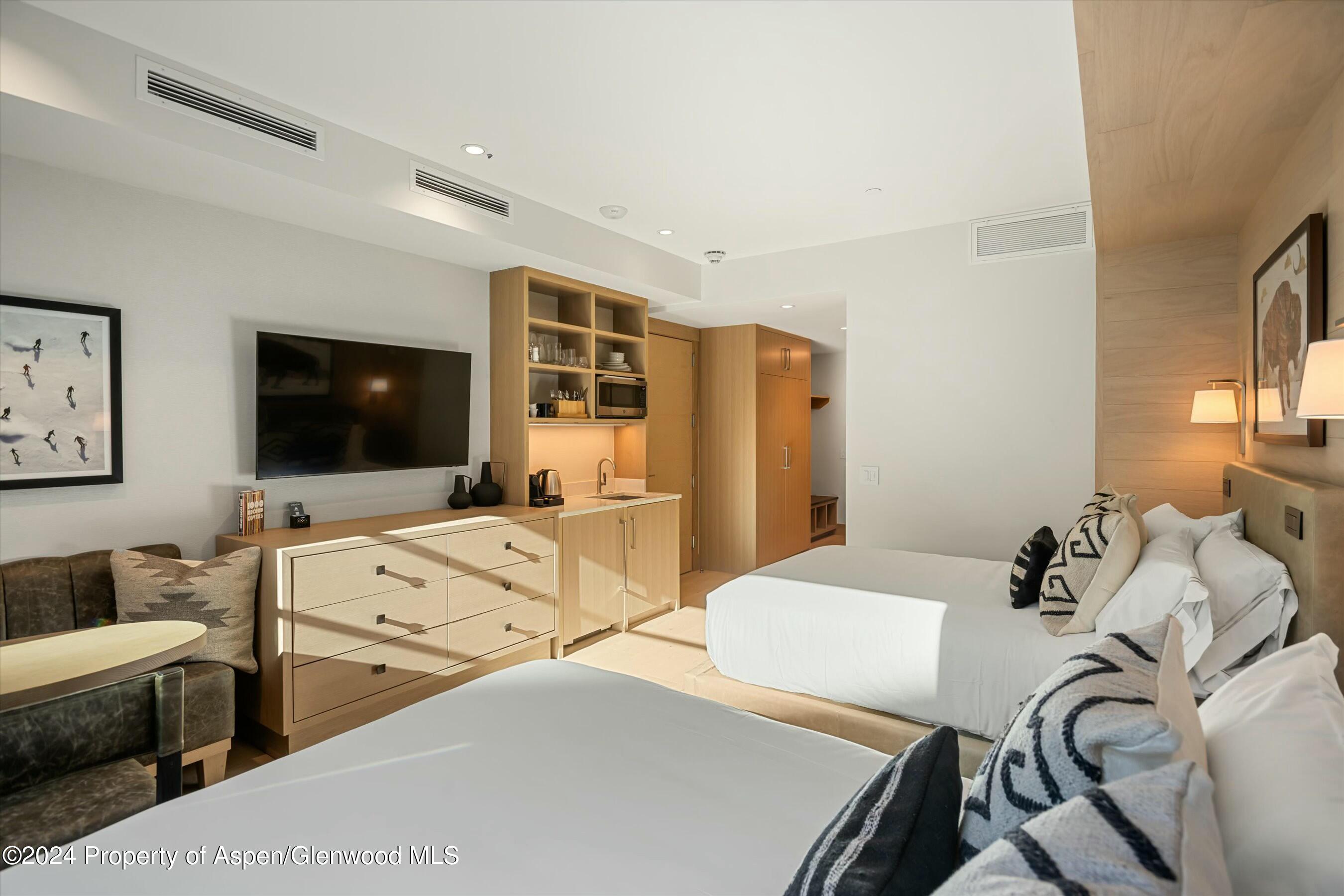 130 Wood Road, 257/259 Property Photo 9