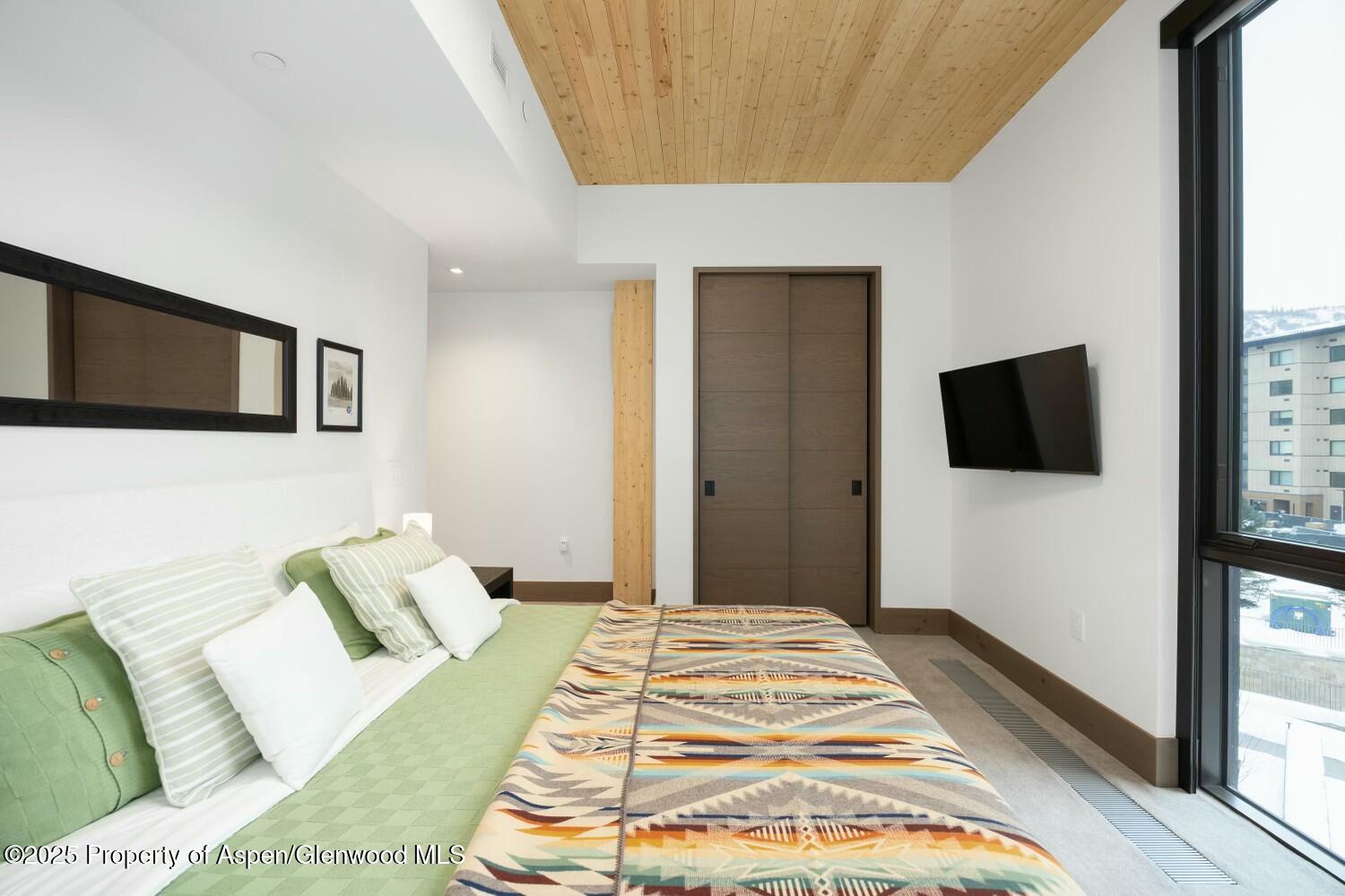 180 Wood Road, 302 Property Photo 18
