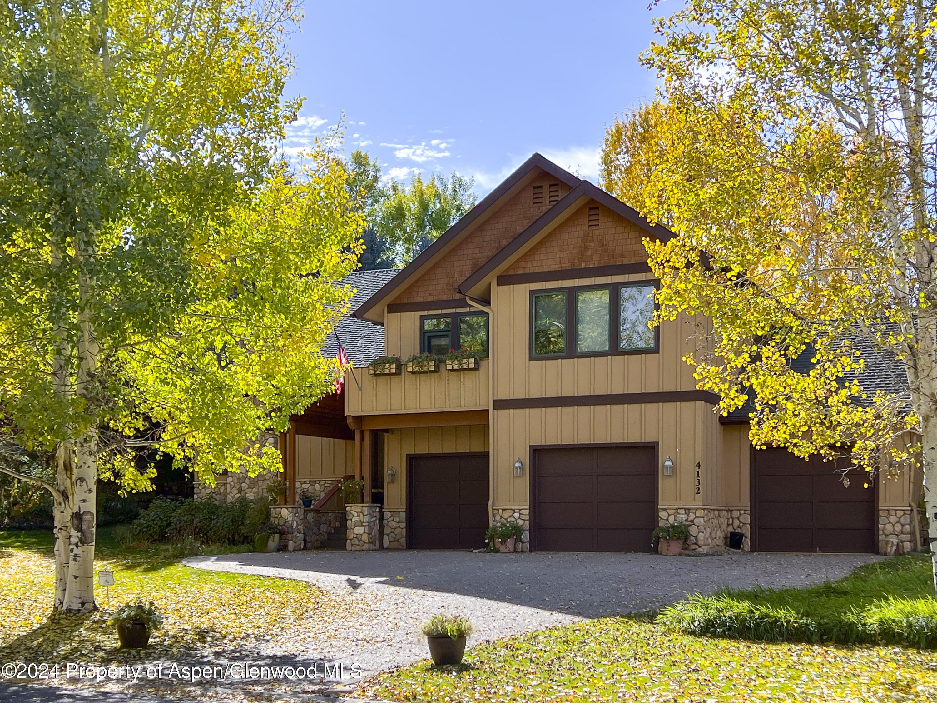 4132 Crystal Bridge Drive Property Photo 1