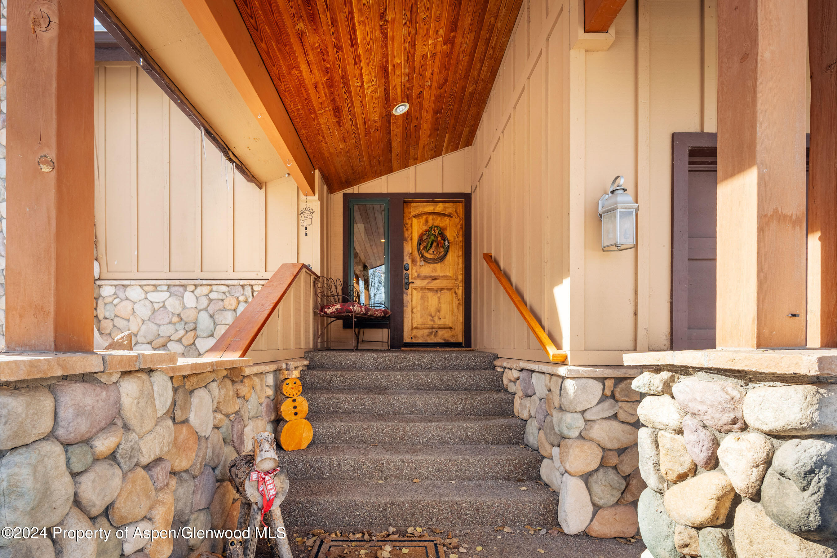 4132 Crystal Bridge Drive Property Photo 9