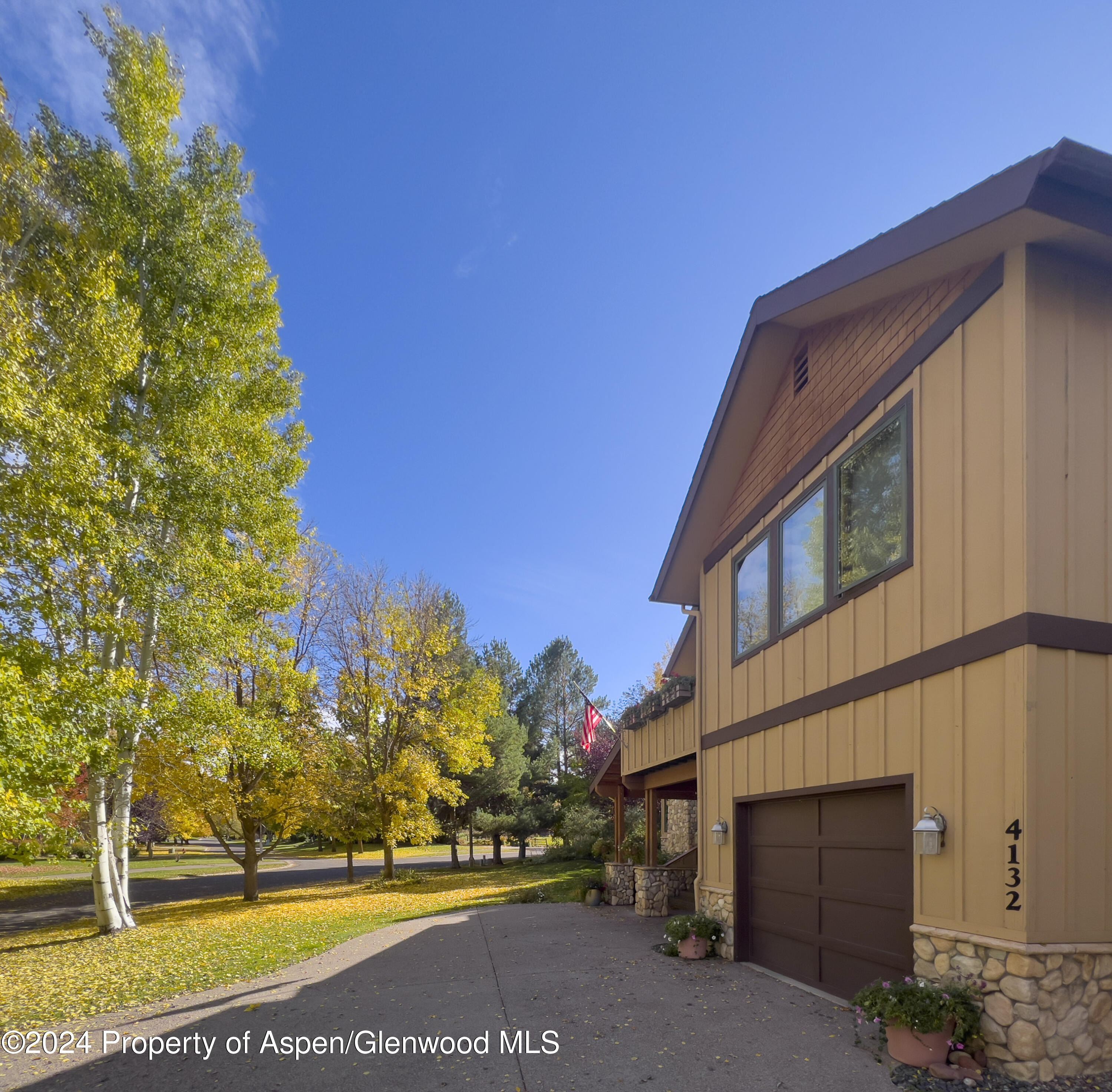 4132 Crystal Bridge Drive Property Photo 43