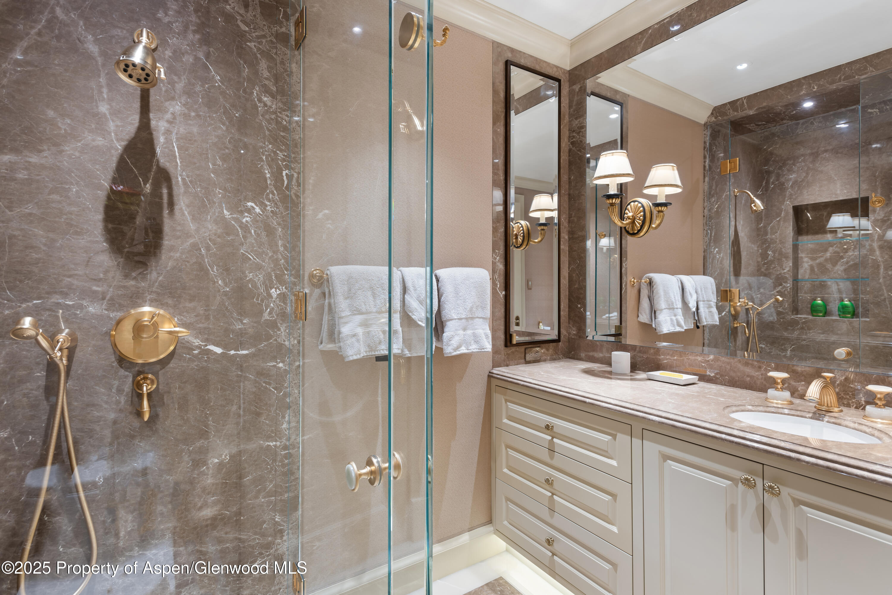 64 Pitkin Way Property Photo 30