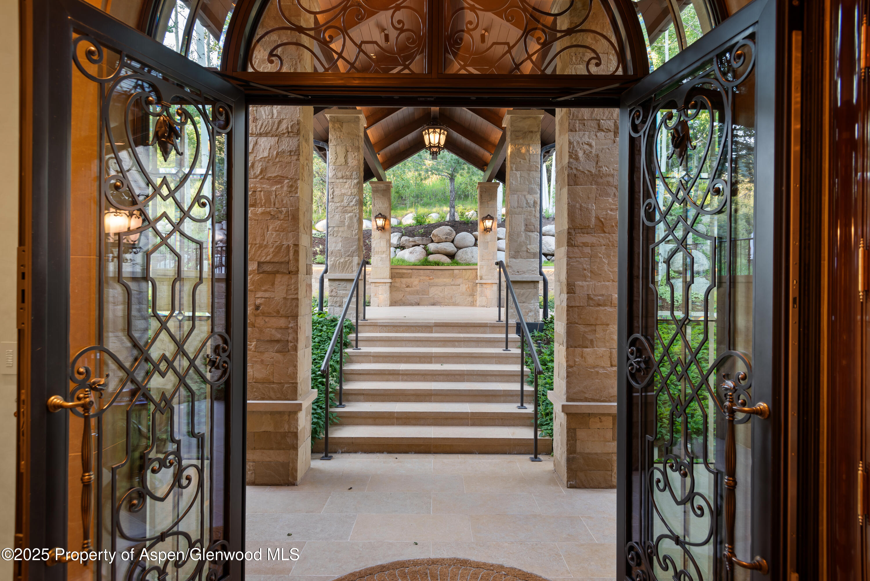 64 Pitkin Way Property Photo 43