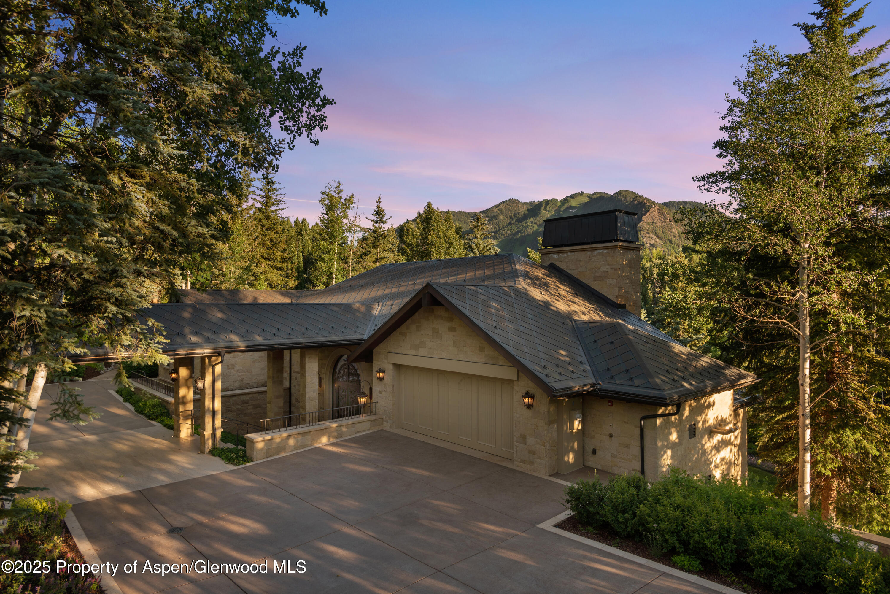 64 Pitkin Way Property Photo 47