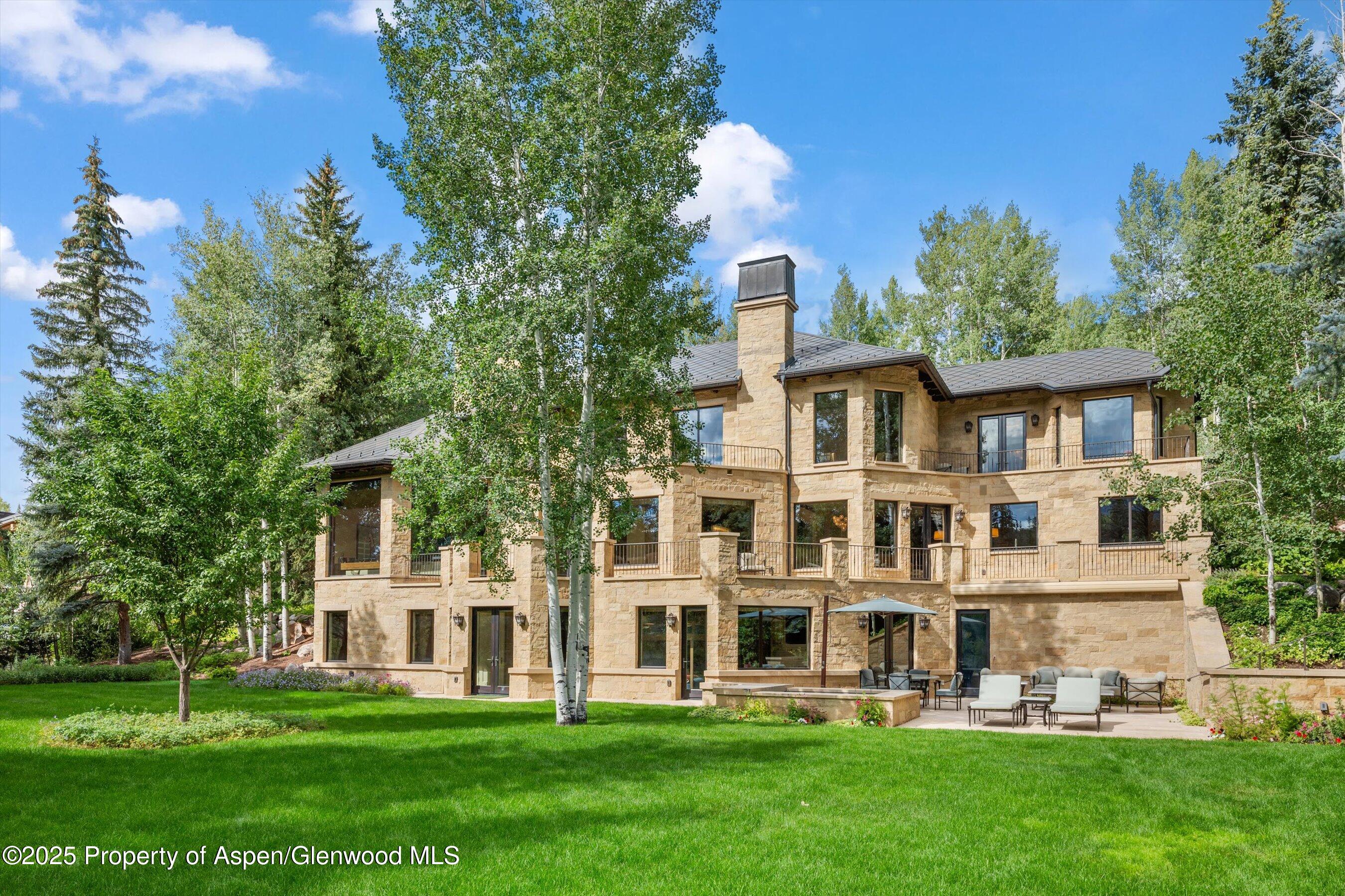 64 Pitkin Way Property Photo 49