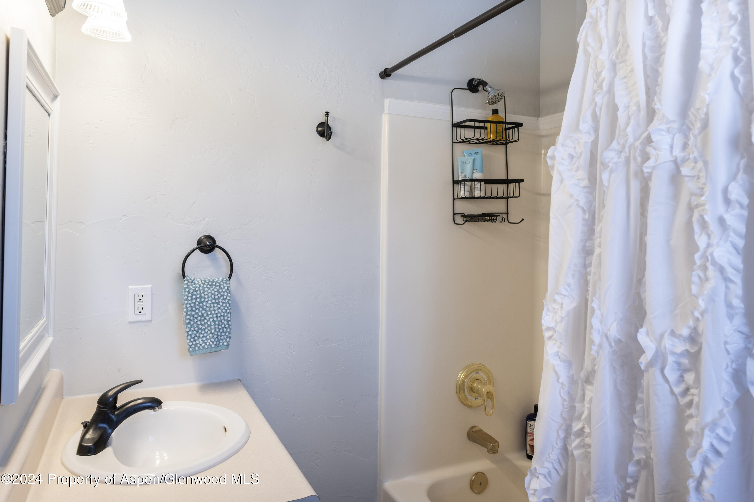 633 Alder Ridge Lane Property Photo 16