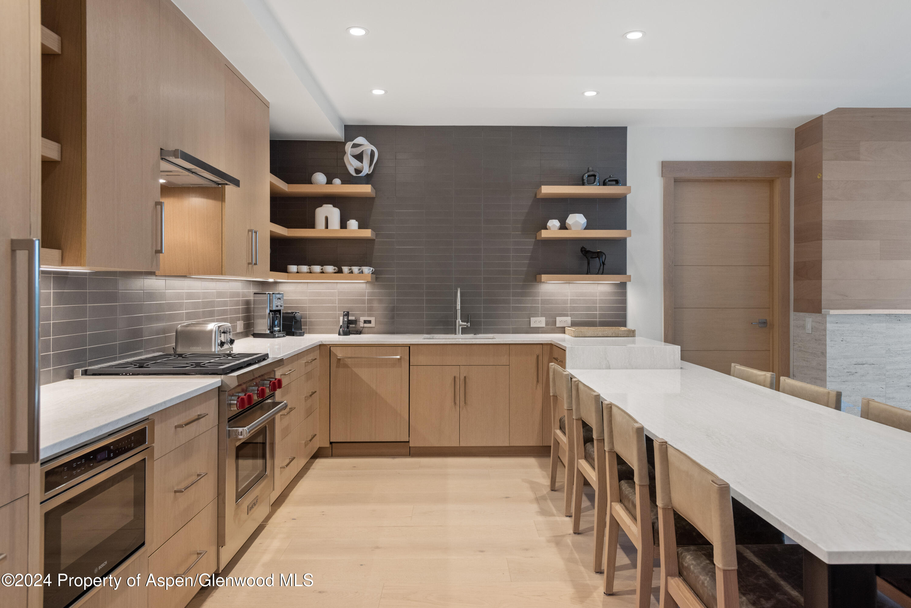 130 Wood Road, 256 & 258 Property Photo 6