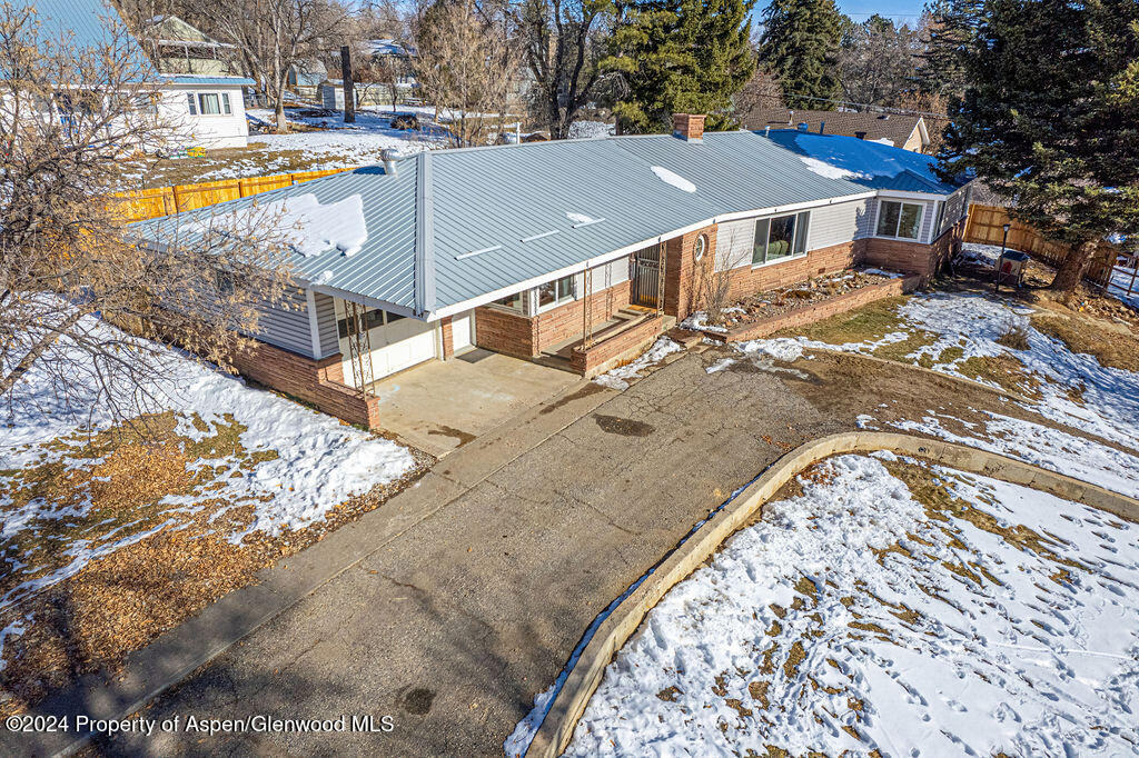 849 Barclay Street Property Photo 1