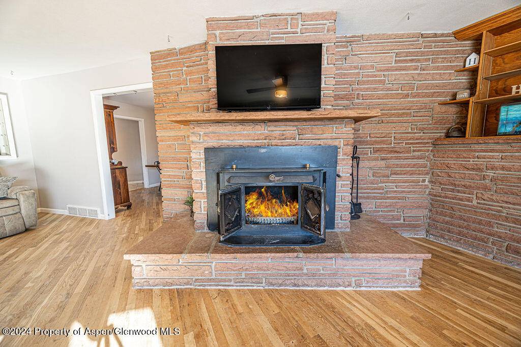 849 Barclay Street Property Photo 6