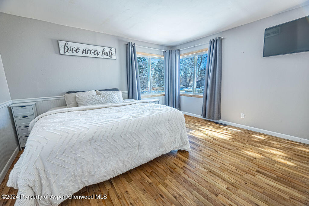 849 Barclay Street Property Photo 20