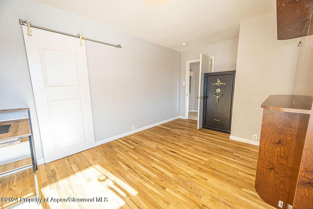 849 Barclay Street Property Photo 34