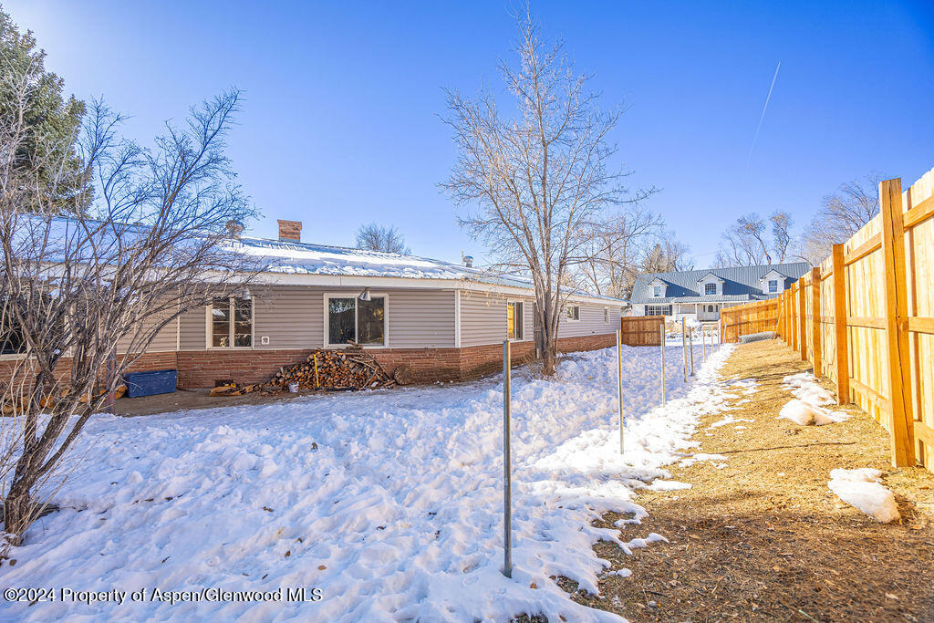 849 Barclay Street Property Photo 40