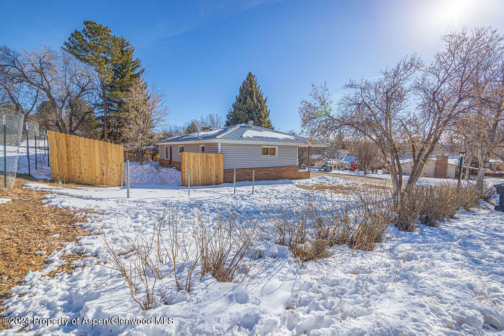 849 Barclay Street Property Photo 41
