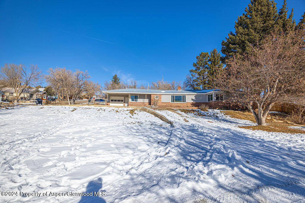 849 Barclay Street Property Photo 43