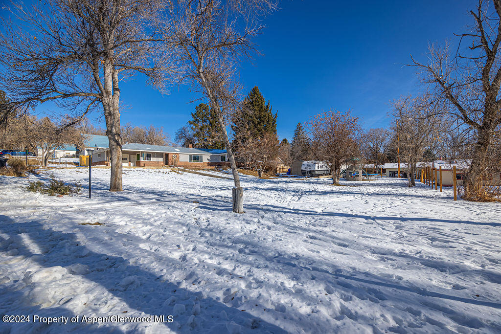 849 Barclay Street Property Photo 44