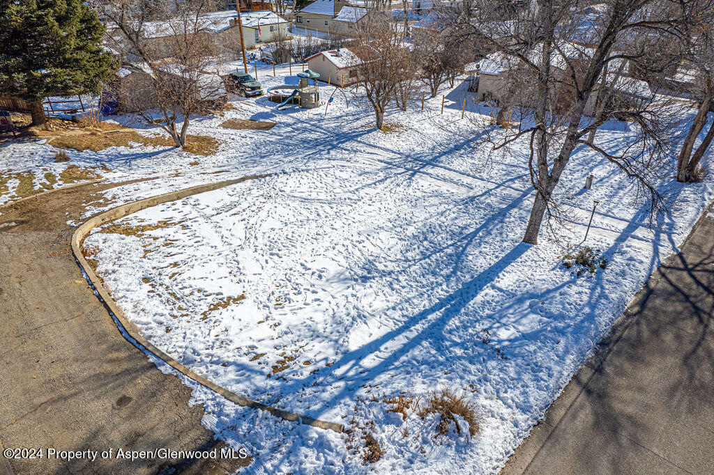 849 Barclay Street Property Photo 49