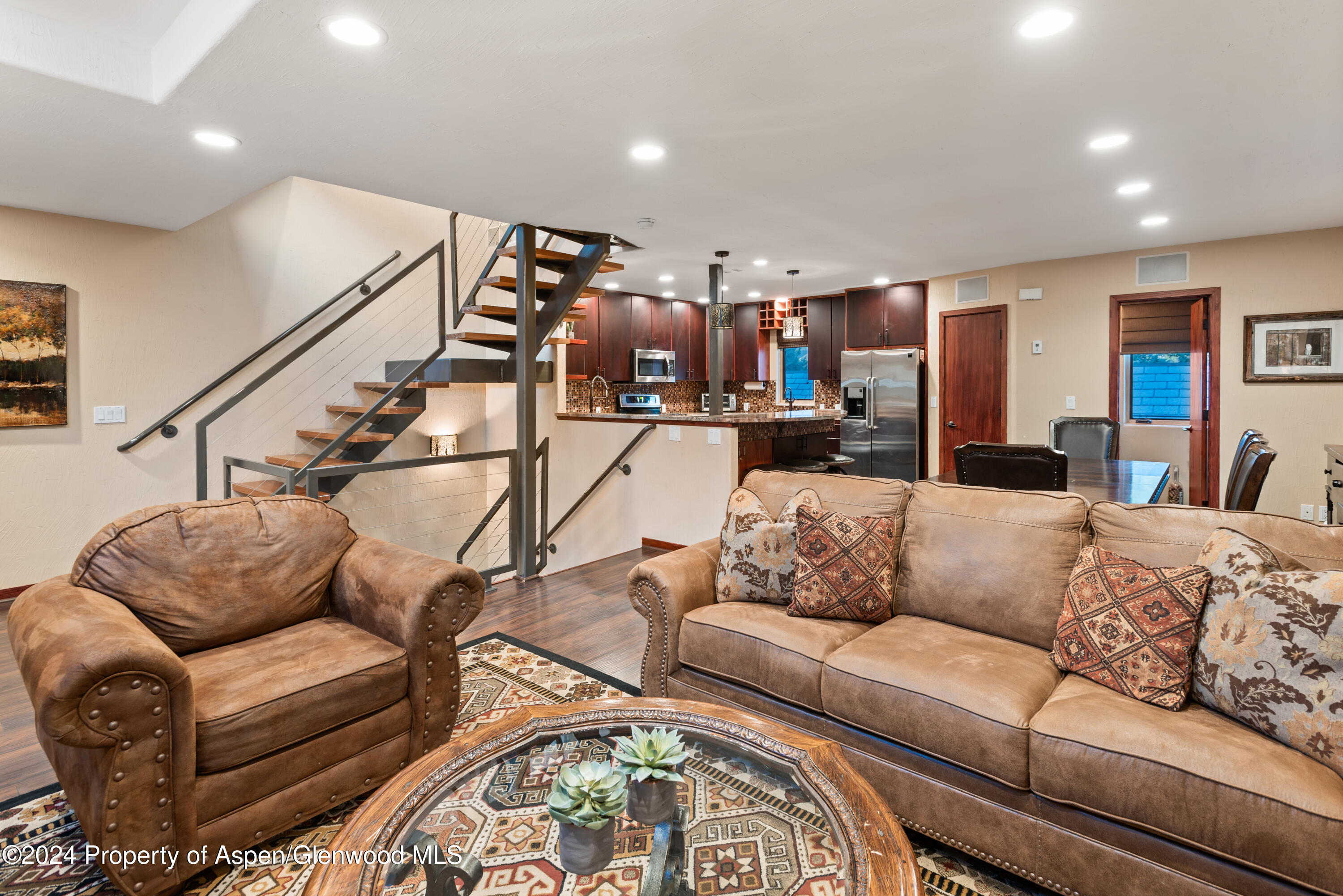 650 S Monarch Street, 4 Property Photo 6