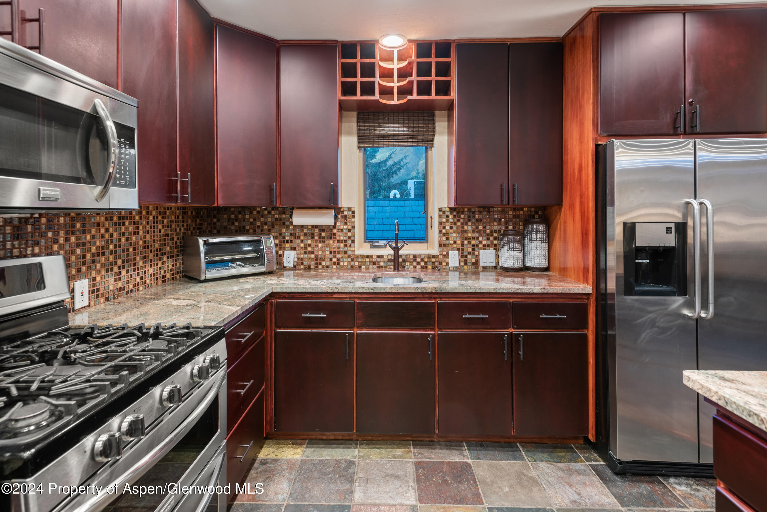 650 S Monarch Street, 4 Property Photo 11