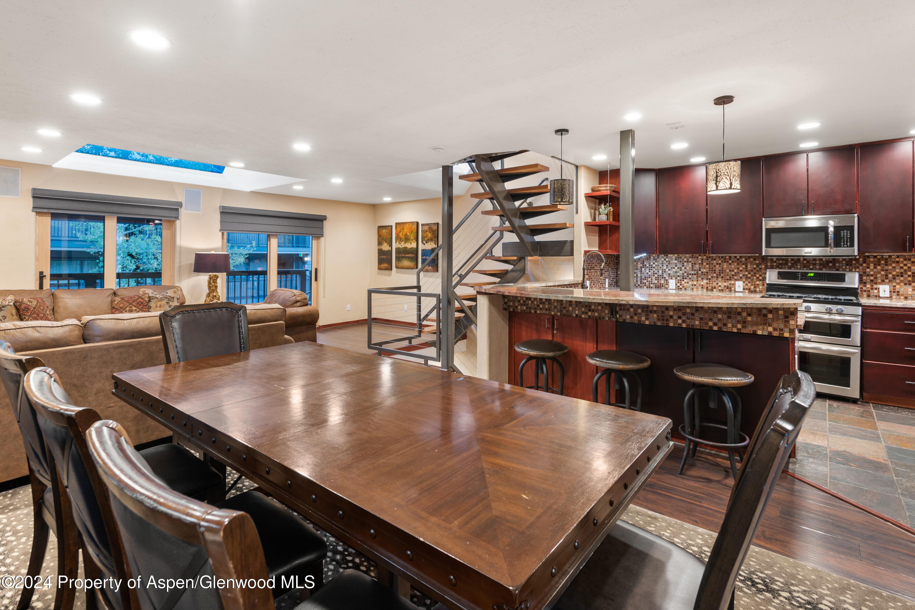 650 S Monarch Street, 4 Property Photo 13