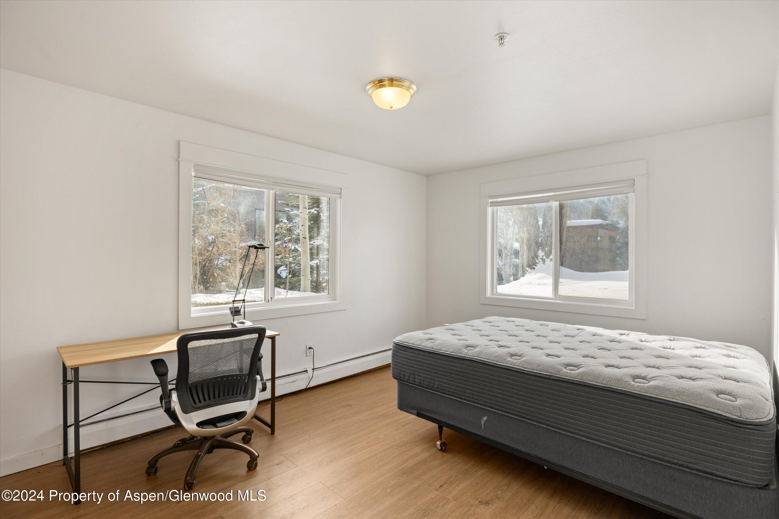 326 Midland Avenue, 101 Property Photo 8