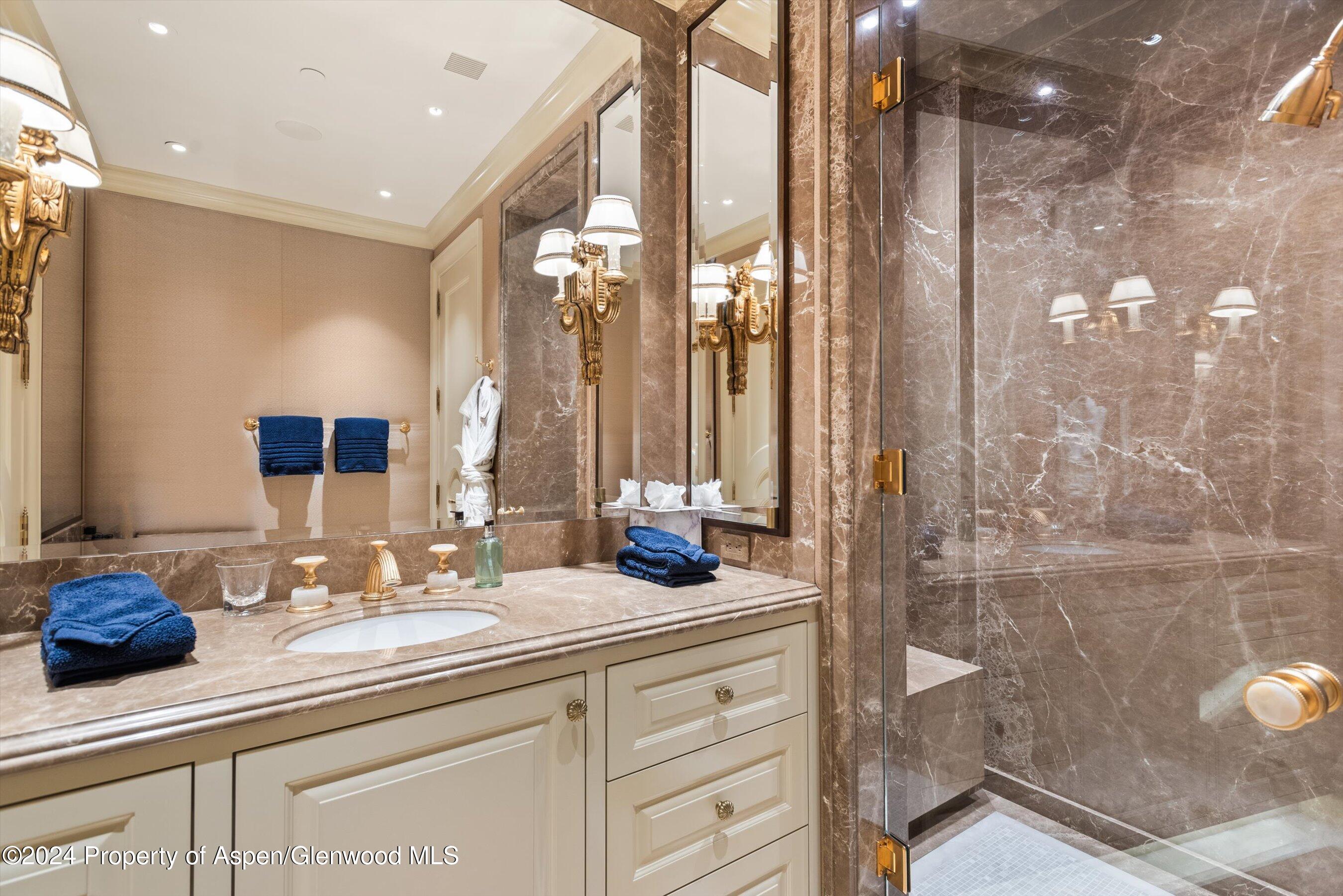 64 Pitkin Way Property Photo 24