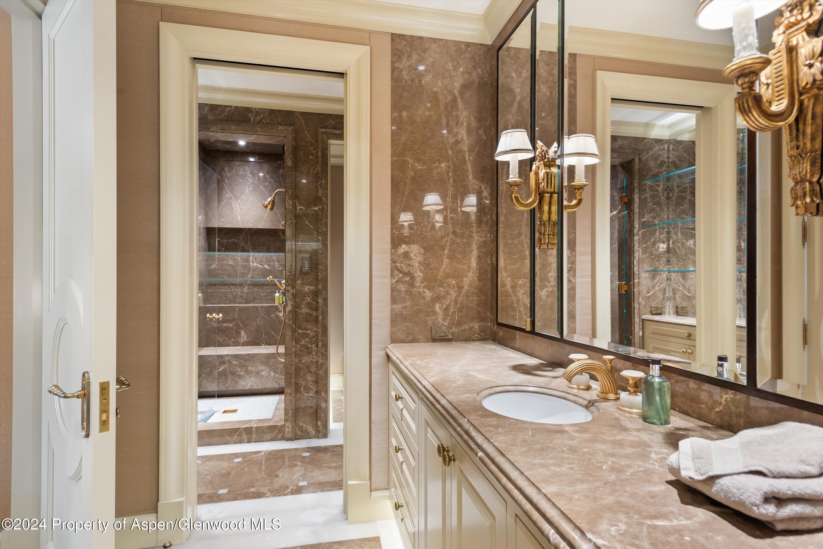 64 Pitkin Way Property Photo 26